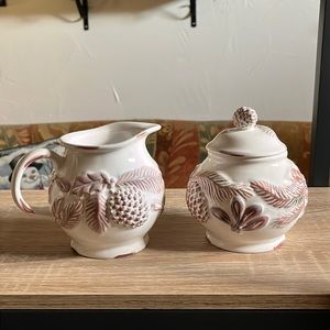 Christmas Tradition Cracker Barrel Ceramic Glaze Sugar And Creamer Set.